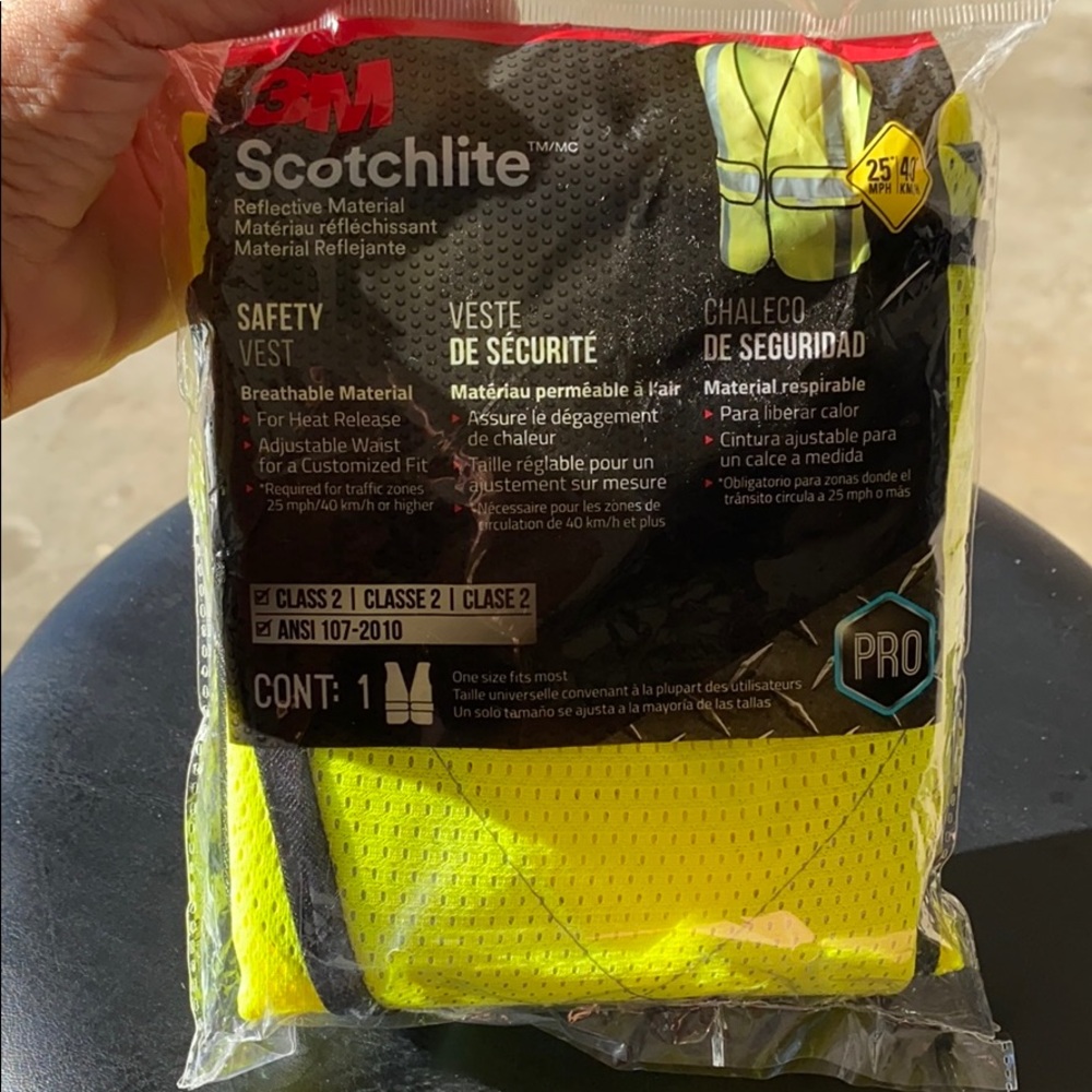 ‼️ SOLD ‼️ HOST PICK 💥🎊 3m scotchlite safety - Picture 2 of 4